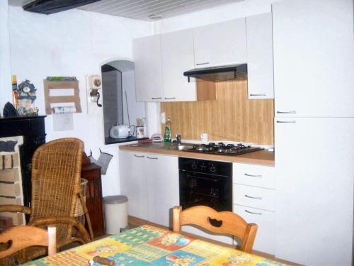 Konyha, Maison charmante à Clairfayts avec terrasse accueillante (Maison charmante a Clairfayts avec terrasse accueillante) in Crecy Sur Serre