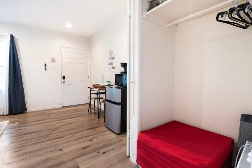 Updated 2nd-Floor Studio Near Beverly Hills & Pico Blvd Dining, Los Angeles (fotografie 10)