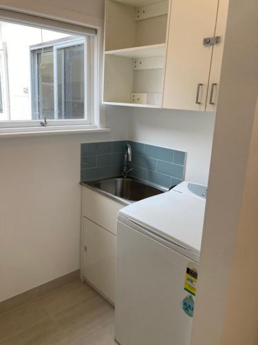 On the Waters Edge in Sandford