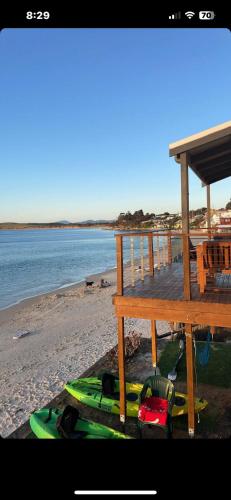 Kilátás, On the Waters Edge in Sandford