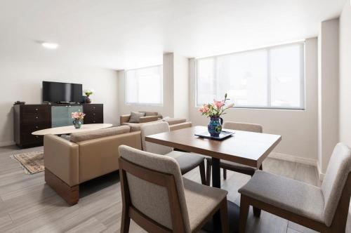 Cuauhtémoc Corporate 4 guest embassy next door Cuauhtémoc Corporate 4 guest embassy next door