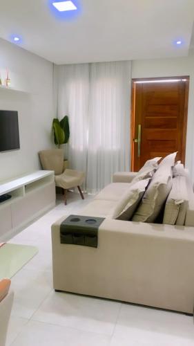 Casa pra temporada 3 quartos 10 km de Cabo frio in Balneario das Conchas