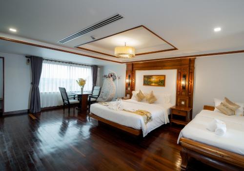 room detail thumbnail 1