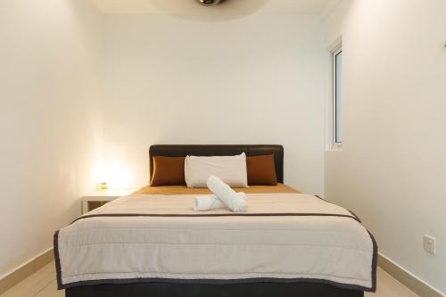 Maritime Seaview Comfy Suite Penang with TVbox,Pool,Freewifi,2-8pax