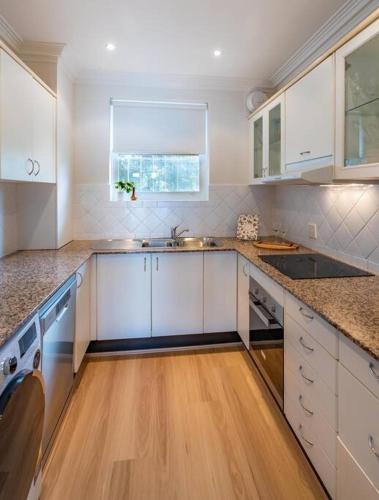 Best Harbour Views & location in Sydney - image 7