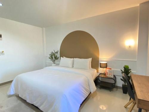 The S Design Hotel Room Type - Deluxe Room (2 Adults + 1 Child)