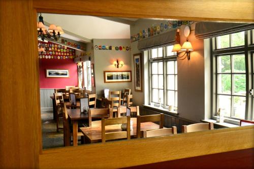 Tweedies Bar and Lodge - 레스토랑