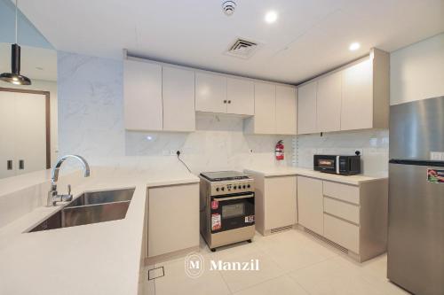 Luxury 1BR Apartment in 1 Residences near Dubai Top Attractions, Dubai (Foto 8)