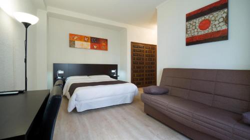 Triple Room image 2