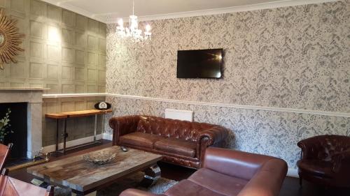 City Retreat Edinburgh ApartHotels - image 2