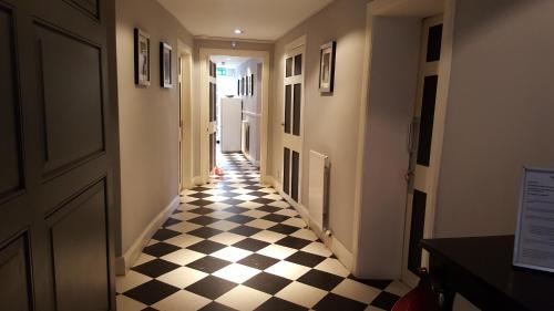 City Retreat Edinburgh ApartHotels - image 12