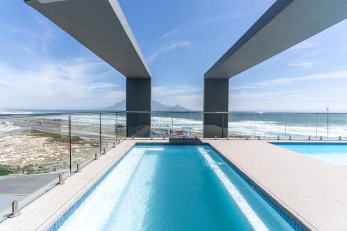 Swimming pool, Blaauwberg Beach Hotel in Cape Town