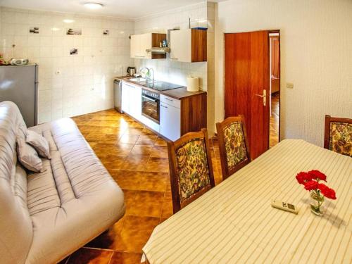 Apartment in Seline near Paklenica Park, Starigrad-Paklenica (Ortopula) (foto 2)