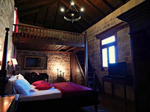 S.Nikolis' Historic Boutique Hotel - image 2