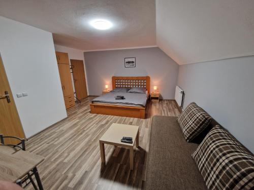 Triple Room with Private Bathroom