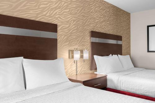Hampton Inn Atlanta McDonough - image 10