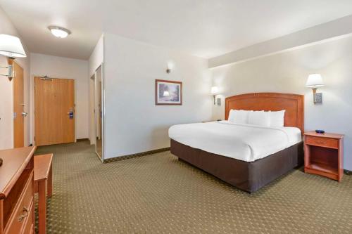 Comfort Inn & Suites Rawlins - image 7