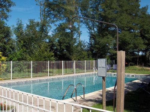 Úszómedence, Chambres d'Hotes Domaine du Bourg in Gannay Sur Loire