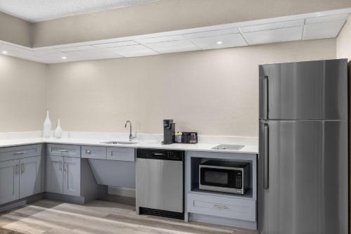 Homewood Suites by Hilton Downers Grove Chicago - image 14