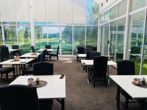 餐廳, 中途之家酒店 (Halfway House Hotel) in 金伯利