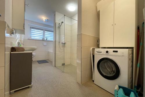 淋浴間, Ferienwohnung Henry Suhl in 蘇爾