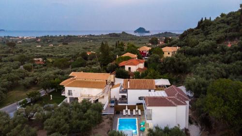 Maridenia Villa - Family Escape with Private Pool, by ZanteWize