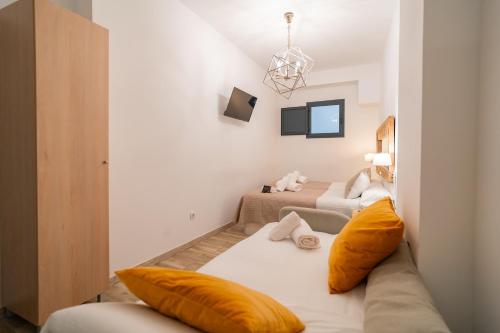 Double Room with Extra Bed image 10