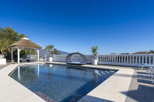 Villa Uno – Stunning 4 bedroom villa with pool, Málaga (photo 5)