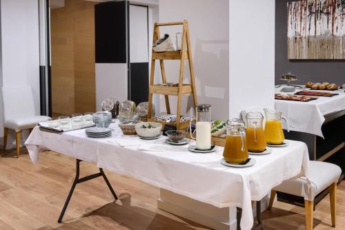 Sea You Hotel Port Valencia - image 12