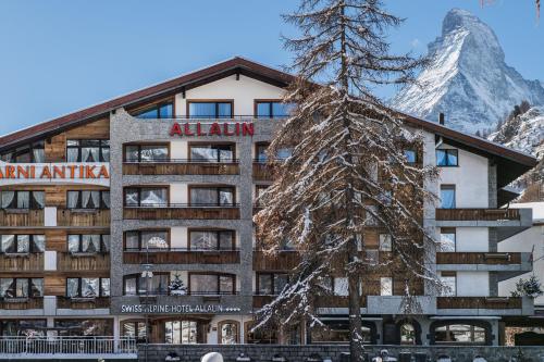 Swiss Alpine Hotel Allalin - image 14