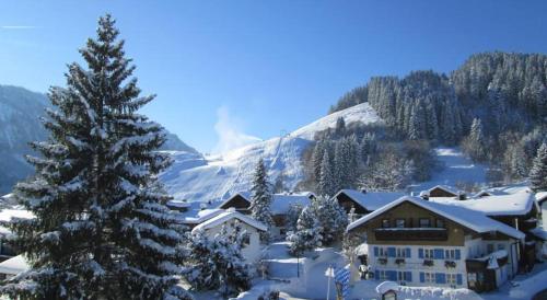 Landhotel Röfleuten - image 8