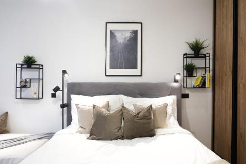 Rentero Cozy Apartment in picturesque Prague district, Прага