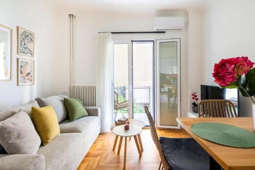 Urban Haven in Pagrati by MK, Atény