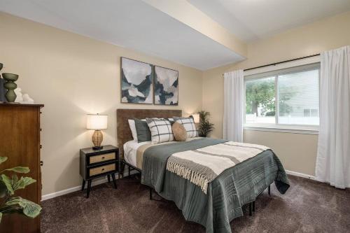 Stylish Sanctuary Near EMU- Ideal for Med Students apts detail