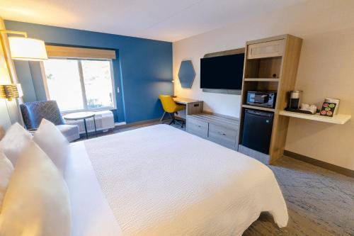 Holiday Inn Express Hotel Of Neptune, An Ihg Hotel