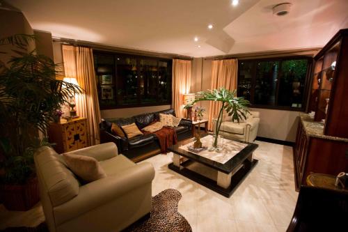 大廳, 拉斯本塔納斯套房飯店 (Las Ventanas Suites Hotel) in 埃斯特城