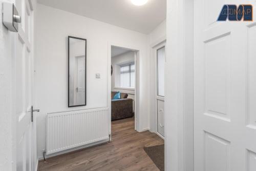 Modern 3 Bed Home in Bathgate with Garden in Armadale