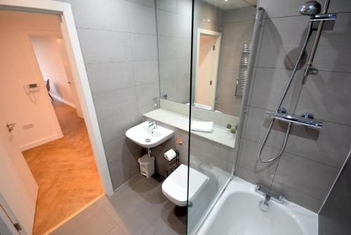 Suite Life - 2-Bed 1-Bath Top-Floor in New Cross, Manchester (foto 8)