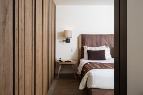 2 twin beds