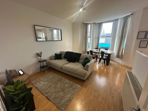 Modern Chic Apartment in the heart of Eastbourne