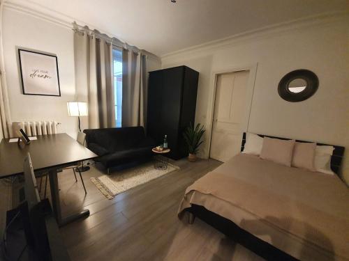 Modern and cozy studio 2 minutes from Porte d'Orléans, Paryż