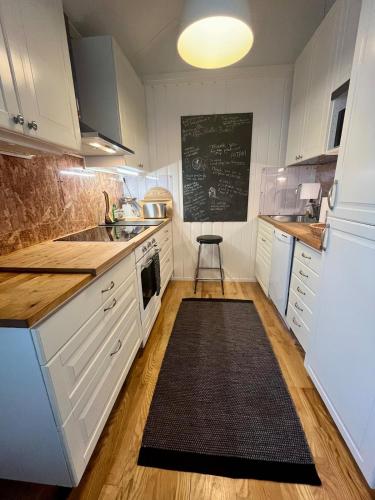 Air-conditioned 50 sqm studio suite near subway, Helsinki (photo 6)