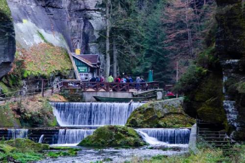 Bohemian Switzerland National Park House in 耶特里確維察烏德奇納