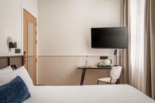 BYPILLOW Sinfonía Room Type - Superior Double Room