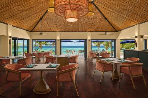 Ресторан, Sheraton Resort & Spa, Tokoriki Island, Fiji in Острови Маманука
