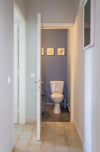 Malibu Suites & Apartments - image 3