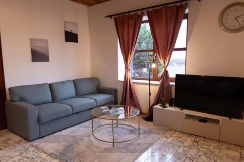 Buzal-Morocza Pinceszet es Szallashely in Etyek