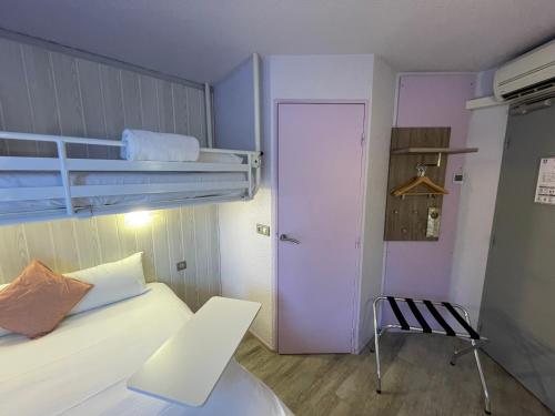 Brit Hotel Chambery - image 7