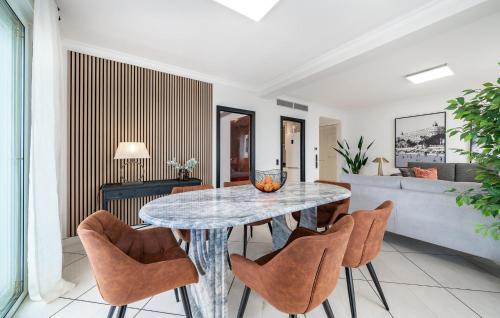 Gorgeous Apartment In Cannes With House Sea View - image 5