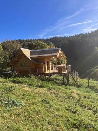 Cabane Insolite de la Semine gîte à louer Chézery-Forens
